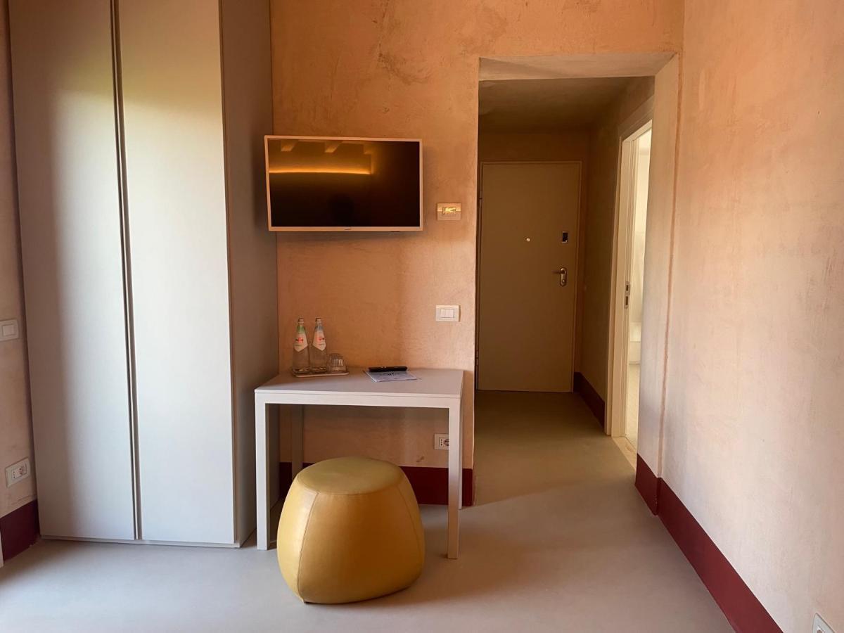 Labottega - Camere Marina di Pietrasanta Luaran gambar